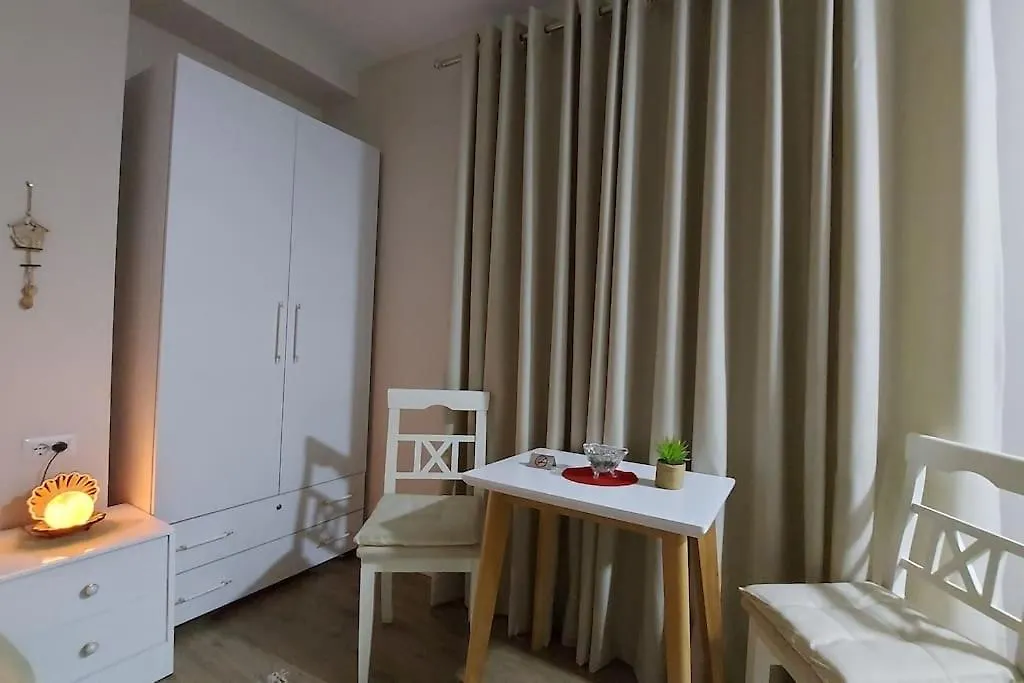 Tranquil Oasis For Two Aparthotel Selita e Vogel Albania